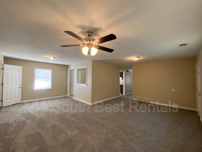Building Photo - 3840 Joest Dr
