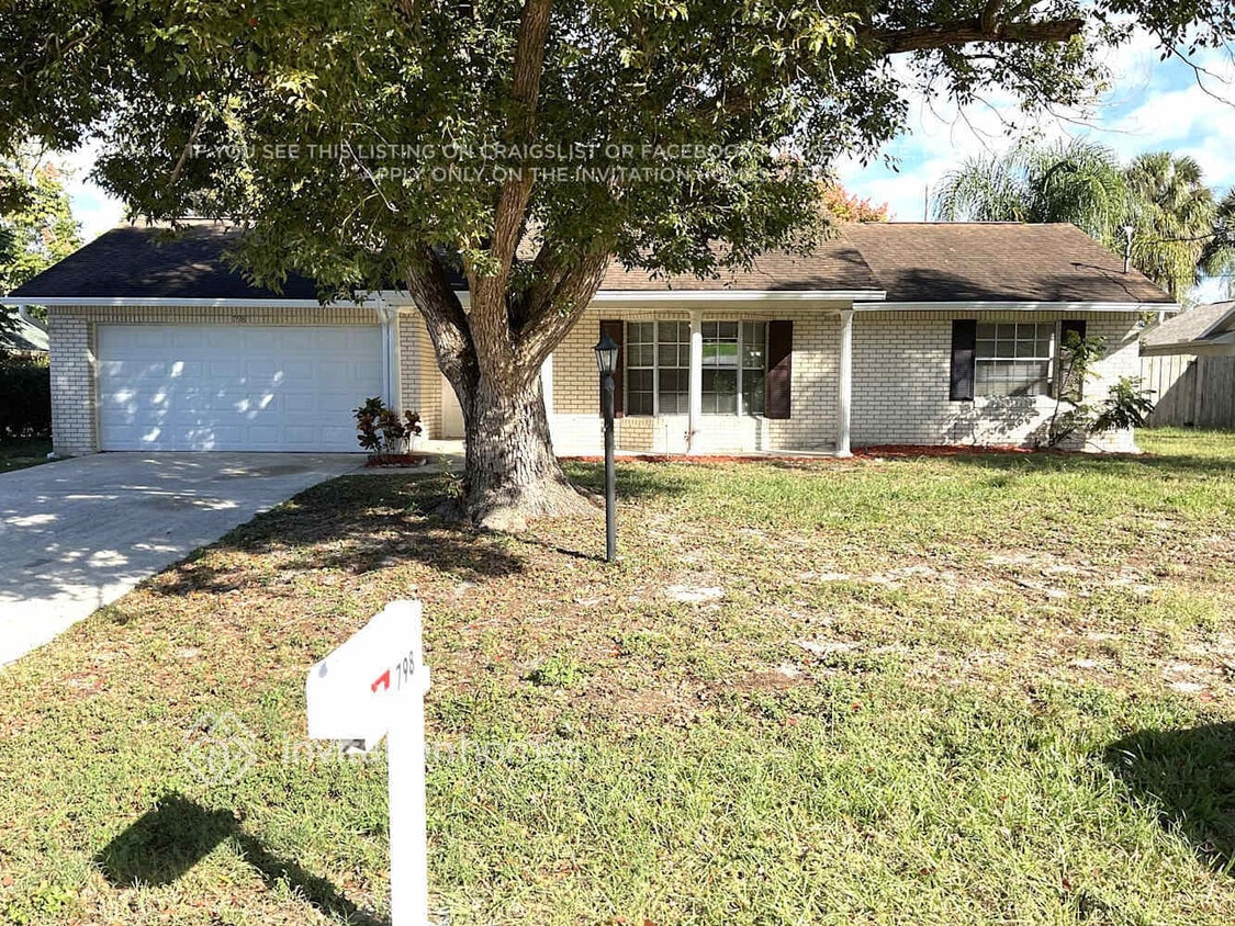 Foto principal - 798 S Atmore Cir