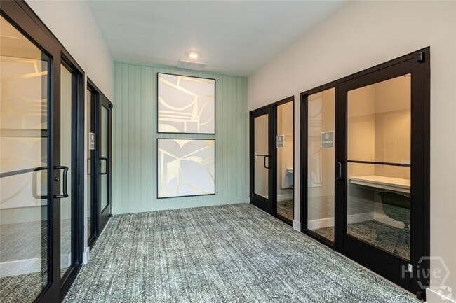 Foto del edificio - 5670 Ogeechee Rd