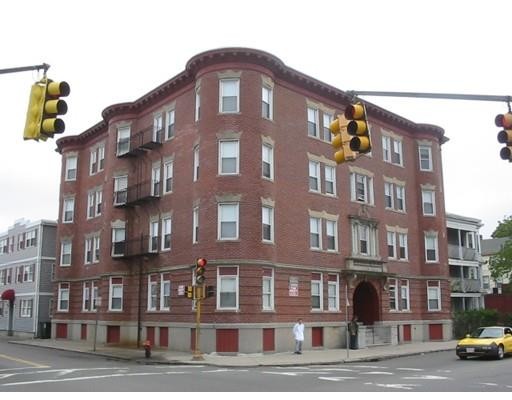 Primary Photo - 526 Western Ave