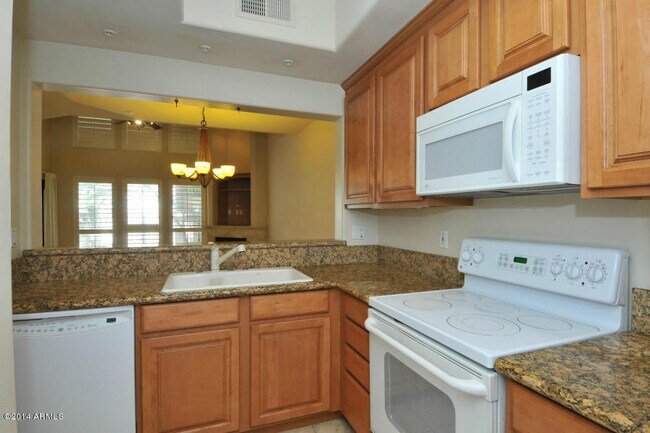 Foto del edificio - 7627 E Indian Bend Rd