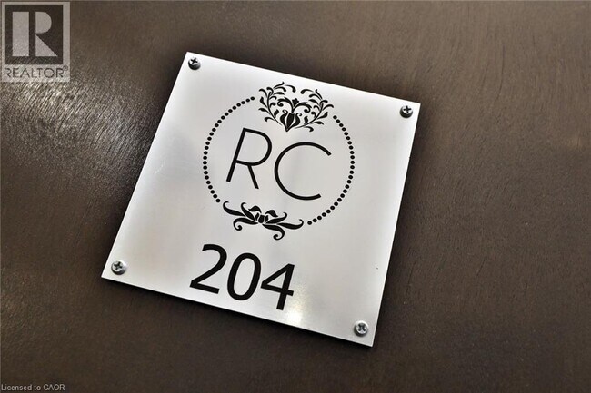 Photo du bâtiment - 112 King St E