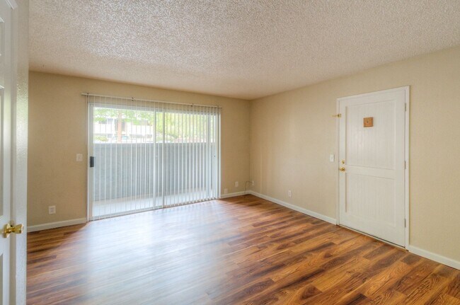 Foto del interior - Eastwood Gardens