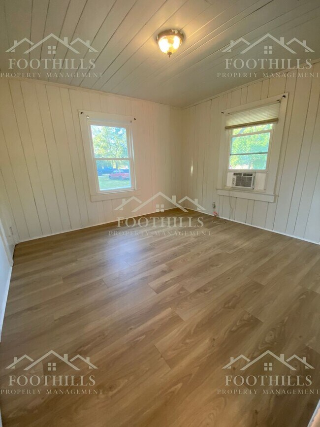 Foto del edificio - Cozy 1BR/1BA Home with Modern Comforts in ...