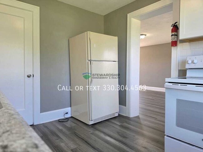 Building Photo - 12990 Lincoln Way W