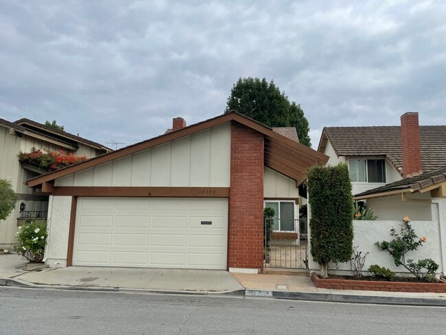 Building Photo - Welcome to Your Dream Home in Los Alamitos!