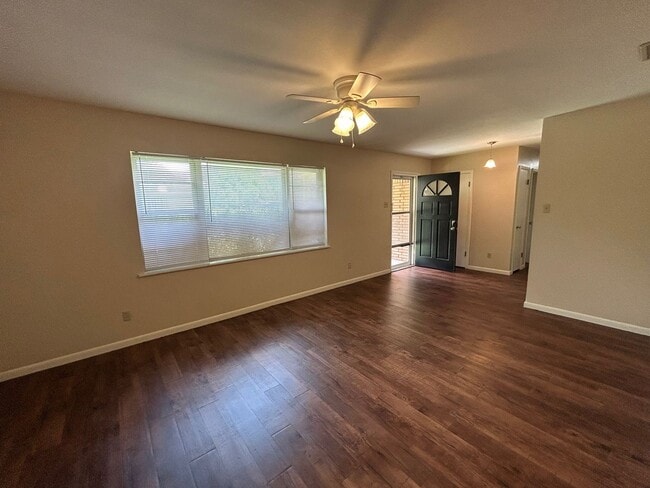 Building Photo - Beautiful Corner Lot Living