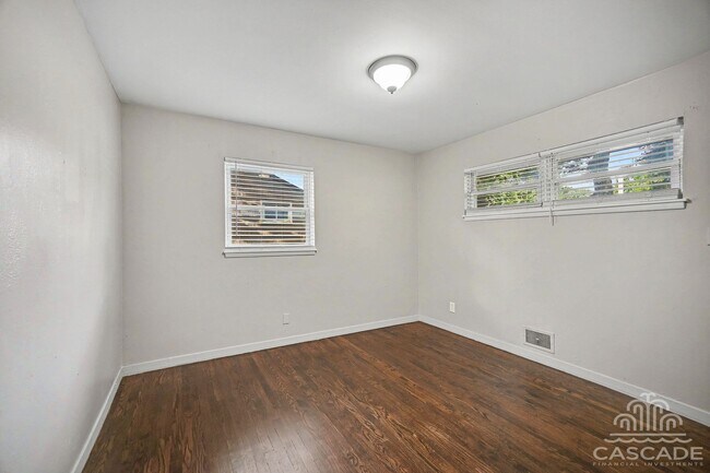 Foto del edificio - 7745 Nall Ave