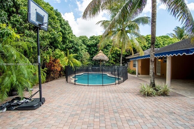 Foto del edificio - 18405 SW 216th St