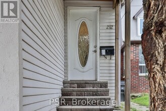 Building Photo - 212 Coxwell Ave