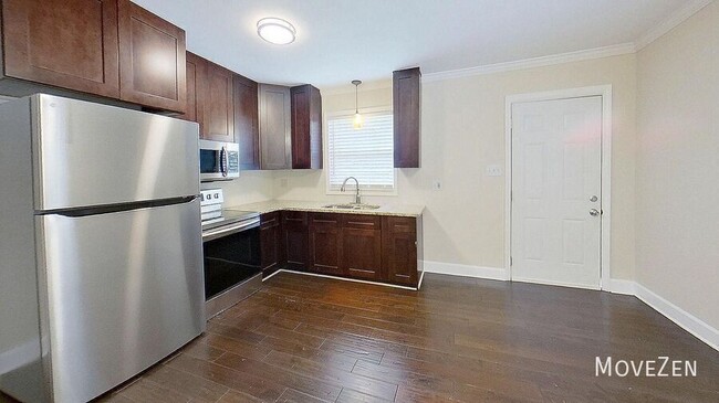 Foto del edificio - 747 Hall Spencer Rd