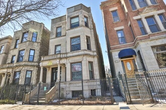 Building Photo - 1542 N Oakley Blvd