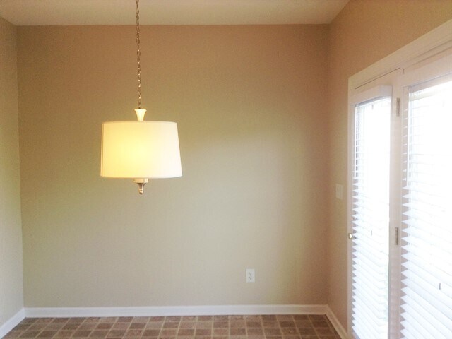 Foto del edificio - 5030 Stowe Derby Dr