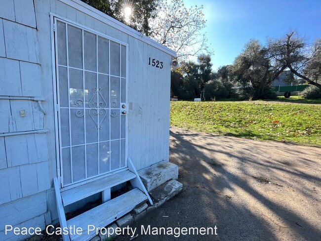 Foto del edificio - 3 br, 1 bath House - 1523 Rock Springs Rd.