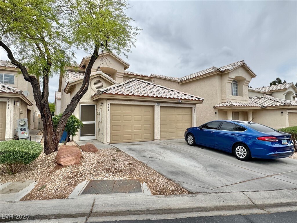 Foto principal - 7556 Violet Vista Ave