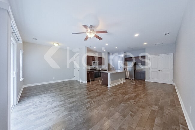 Building Photo - 407 Ferguson Ln