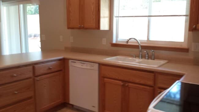 Building Photo - 1034 SW Princeton Pl