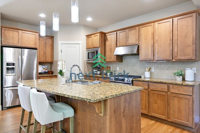 Foto del edificio - Spacious 4-Bed Home with 2.5 Baths in Beautiful Snoqualmie - 2,460 Sq. Ft. of Comfort Awaits!