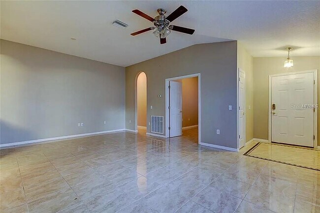 Foto del edificio - 7114 Hamilton Park Blvd