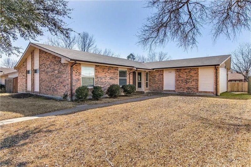 Primary Photo - 3307 Colony Dr