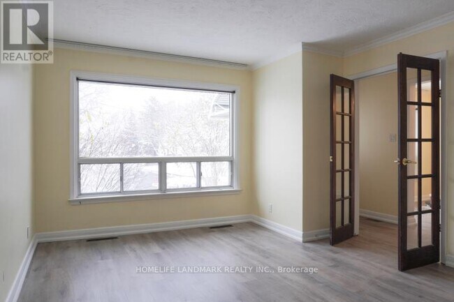 Building Photo - 48 Greylawn Crescent