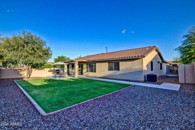 Building Photo - 2442 E Pony Ln