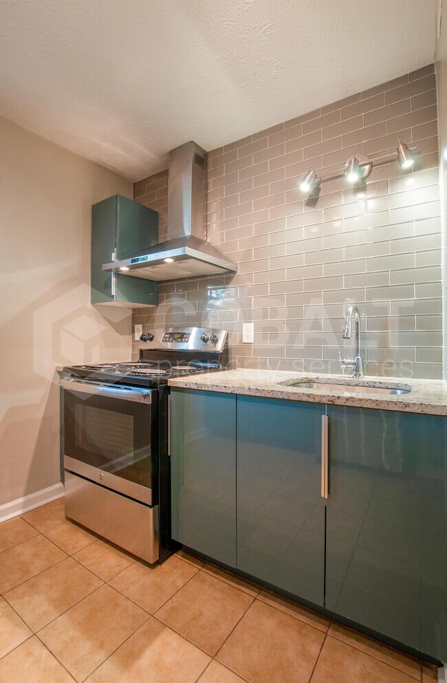 Foto del edificio - 221 Lampkin St NE