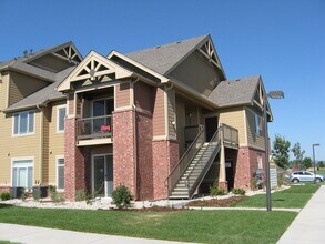 Building Photo - 2450 Windrow Dr
