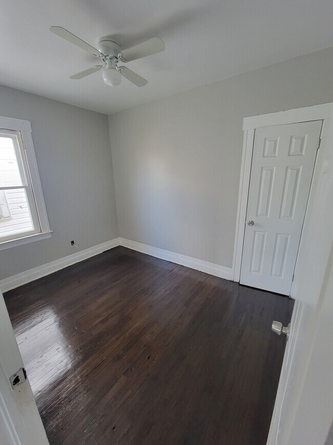 Lumpkin Condo for Rent in Detroit, MI