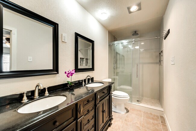 Foto del edificio - 3304 Crater Ln