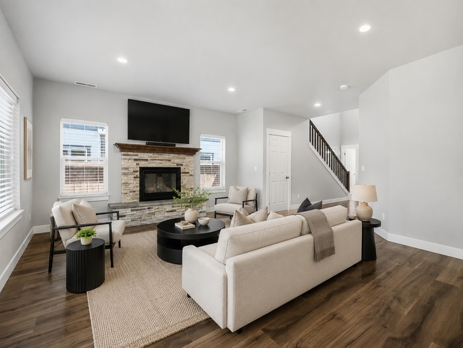 Building Photo - 3 Bed / 2.5 Bath in Mountain View — Private Pool access, Park across the Street