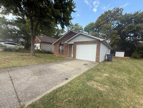 Building Photo - 2809 Baybrook Rd