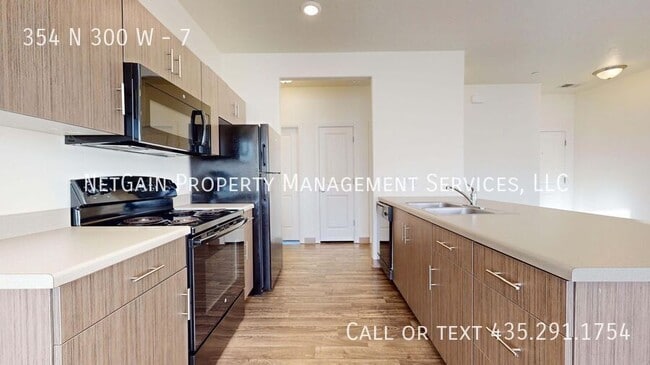 Building Photo - 354 N 300 W