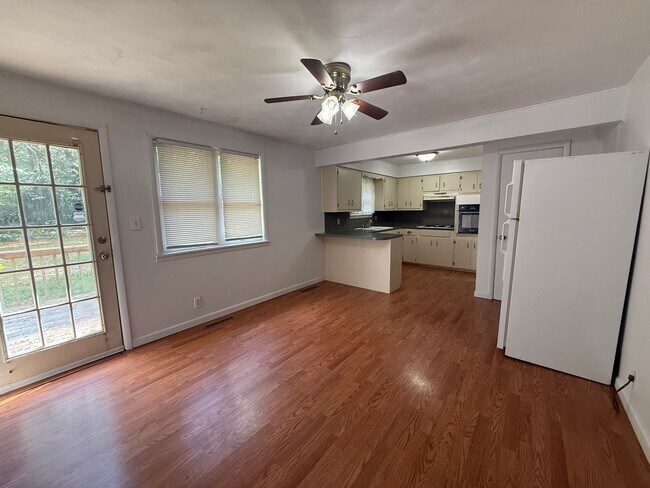 Foto del edificio - 902 S Prince Ln