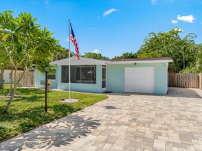 Building Photo - 285 Le Jeune Dr