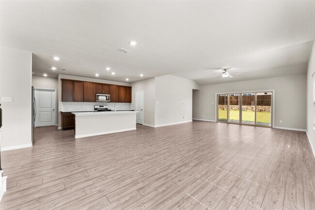 Foto del edificio - 3120 Kingsgarden Rd