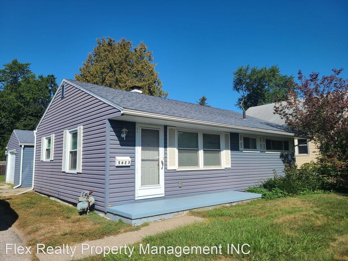 Foto principal - 2 br, 1 bath House - 5623 ACRES