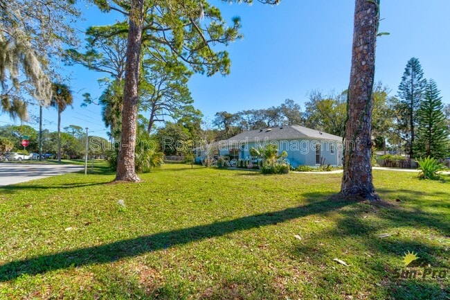 Building Photo - 5505 Magnolia Ave