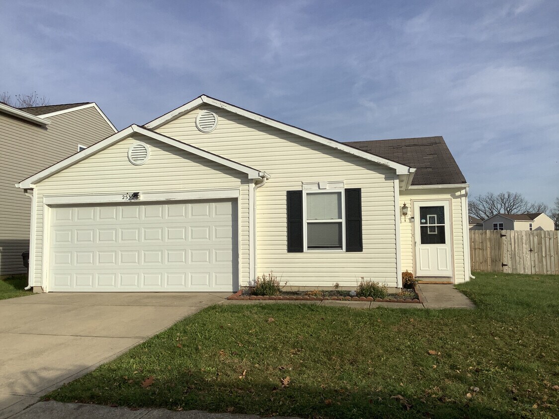 Primary Photo - 2539 Summerwood Lane