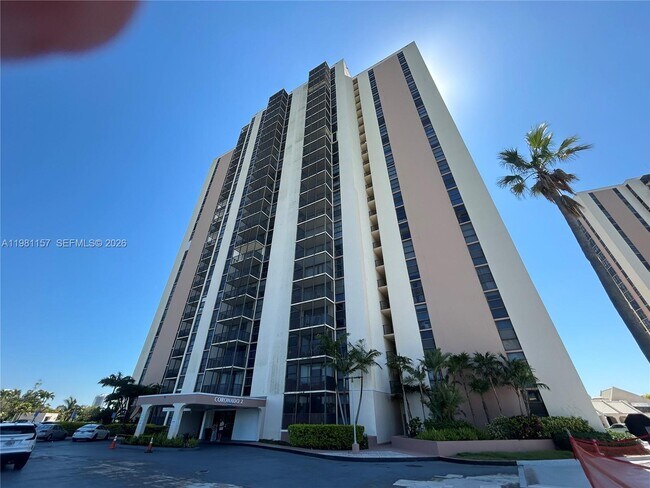 Building Photo - 20301 W Country Club Dr