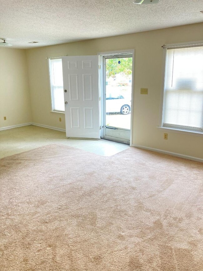 Building Photo - 2123 Barefoot Park Ln SW