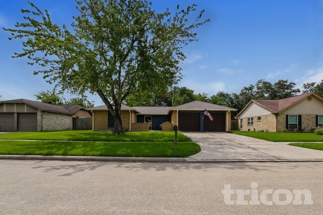 Building Photo - 2803 Jeb Stuart Dr