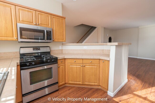 Foto del edificio - 1530 NW Hickory Pl