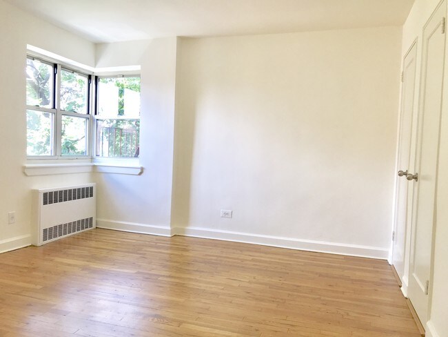 Foto del edificio - 135-05-135-25 Hoover Ave