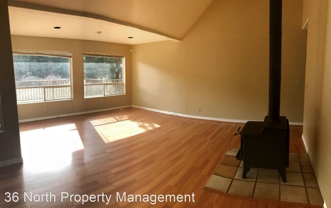 Building Photo - 10 Calera Canyon Rd