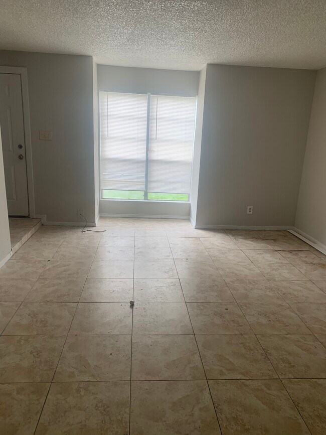 Foto del edificio - 3402 Lantern Ln