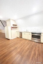 Building Photo - 33 Fair St