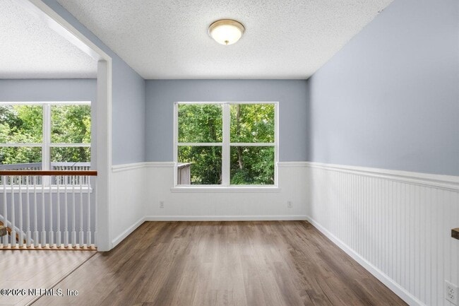 Building Photo - 3374 Millcrest Pl