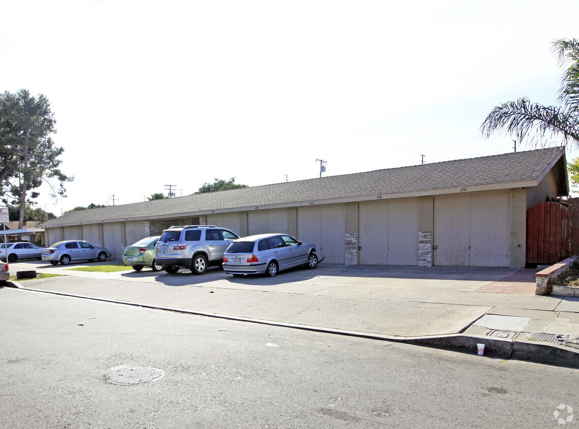 Foto del edificio - 250-260 S Oak St