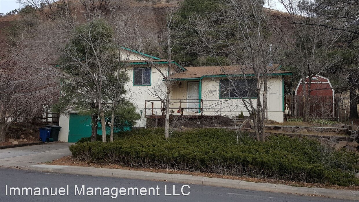 Foto principal - 3 br, 2 bath House - 6050 N Dodge Avenue